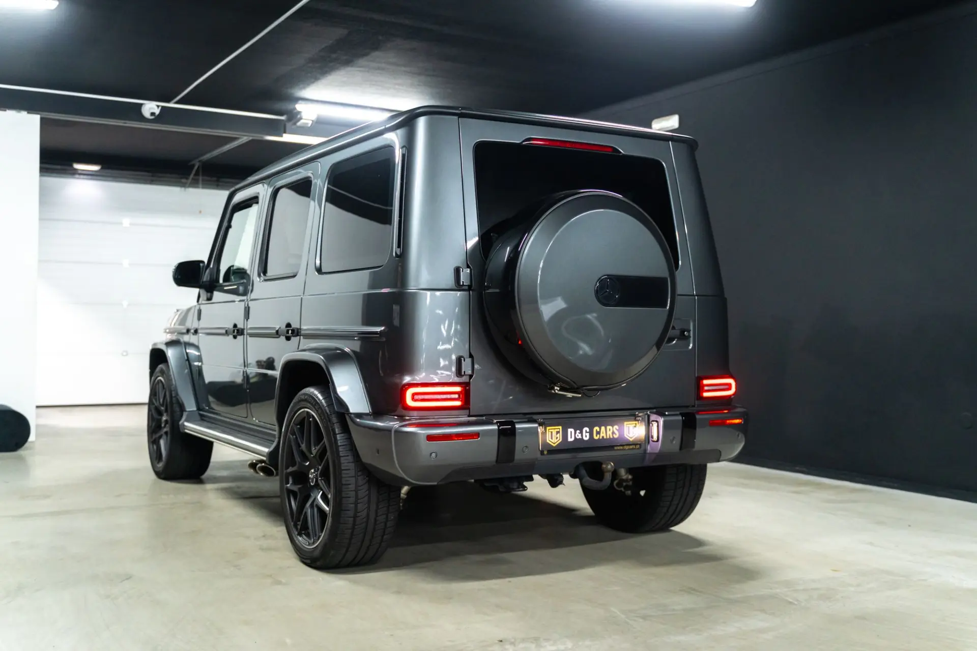 Mercedes-Benz G 63 AMG Standard 2