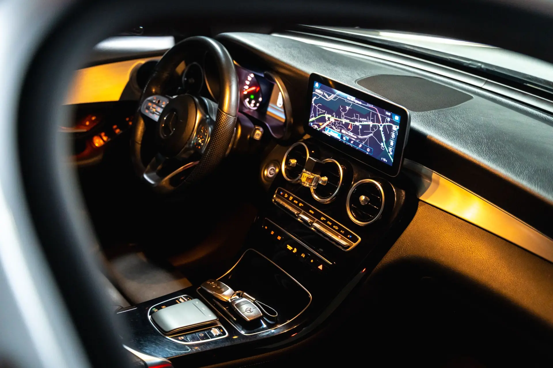 Mercedes-Benz GLC 300 d Coupé 4Matic 16