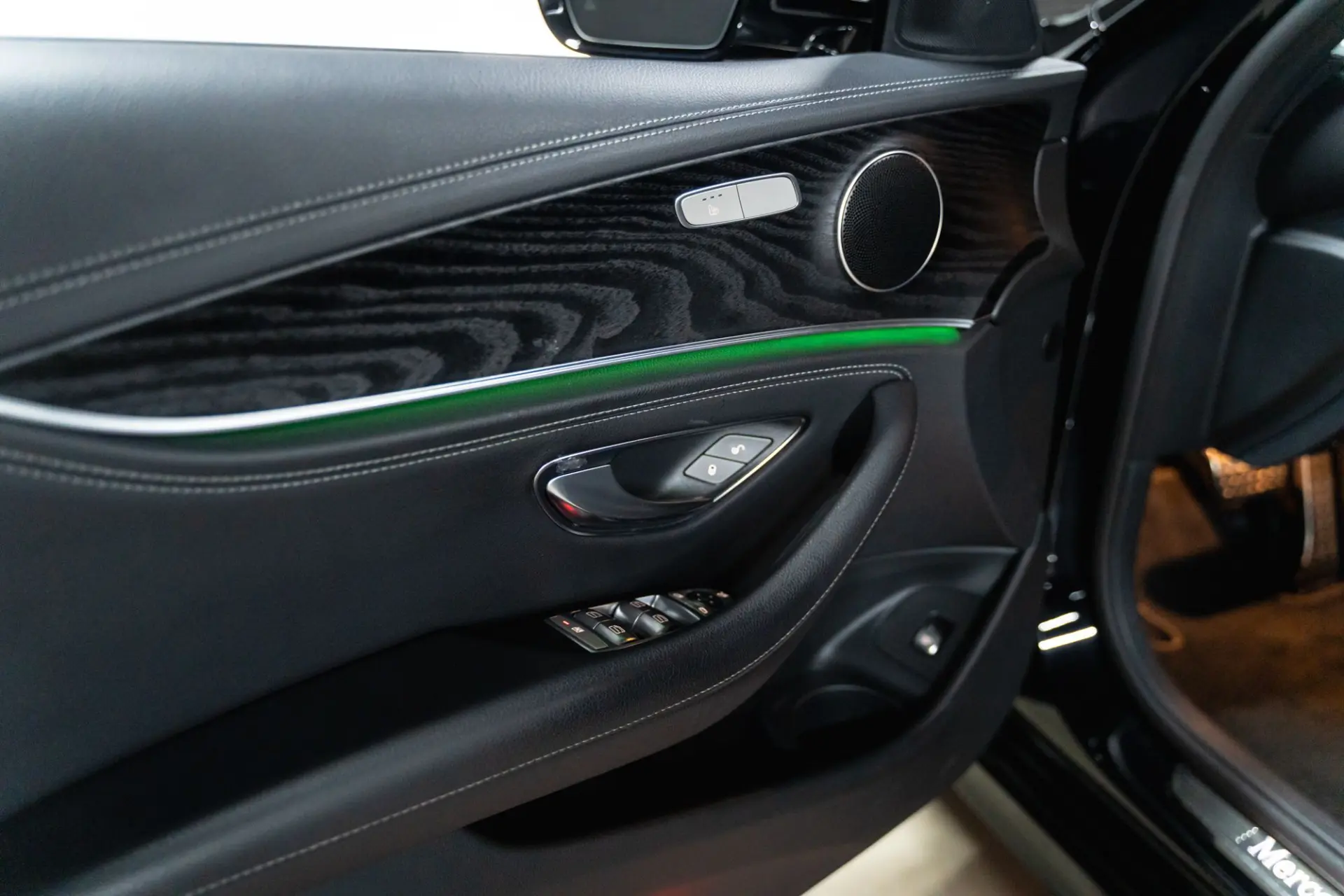 Mercedes-Benz E 300 de AMG Line 18