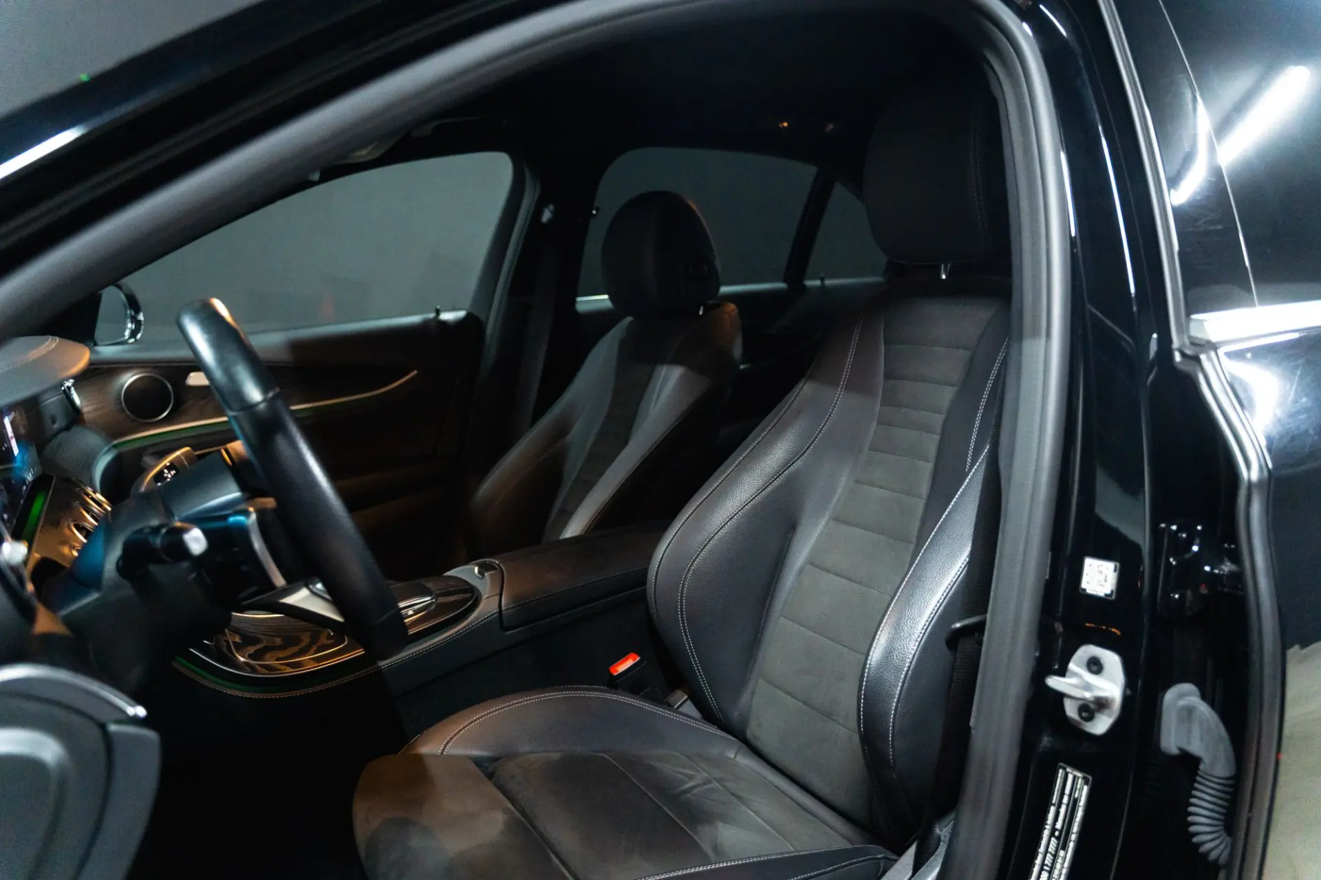 Mercedes-Benz E 300 de AMG Line 5