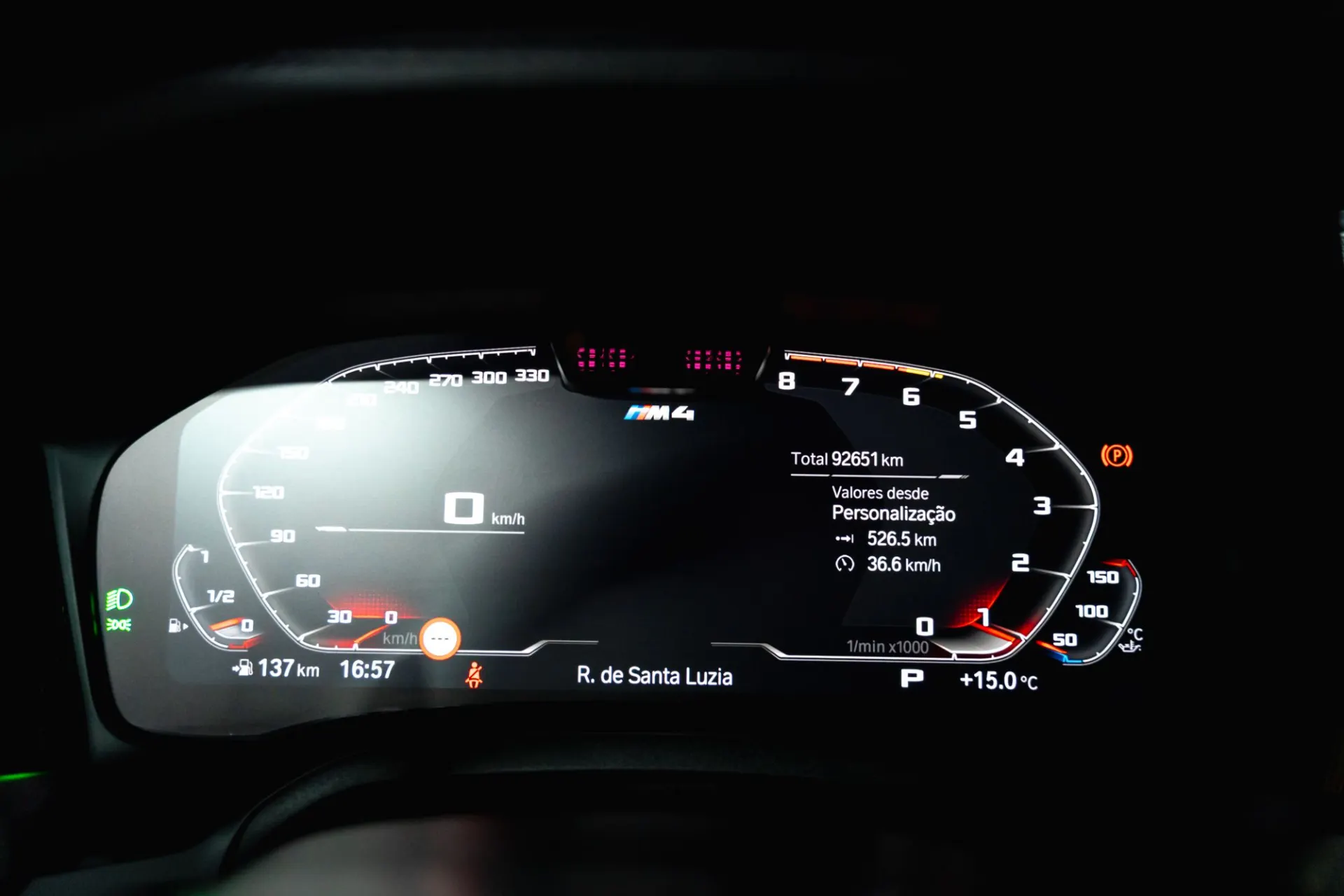 BMW M4 Competition 8