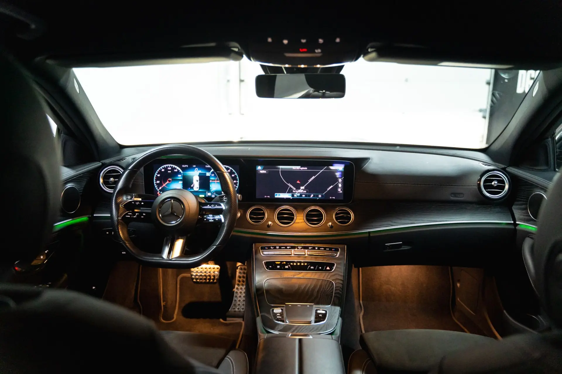 Mercedes-Benz E 300 de AMG Line 17