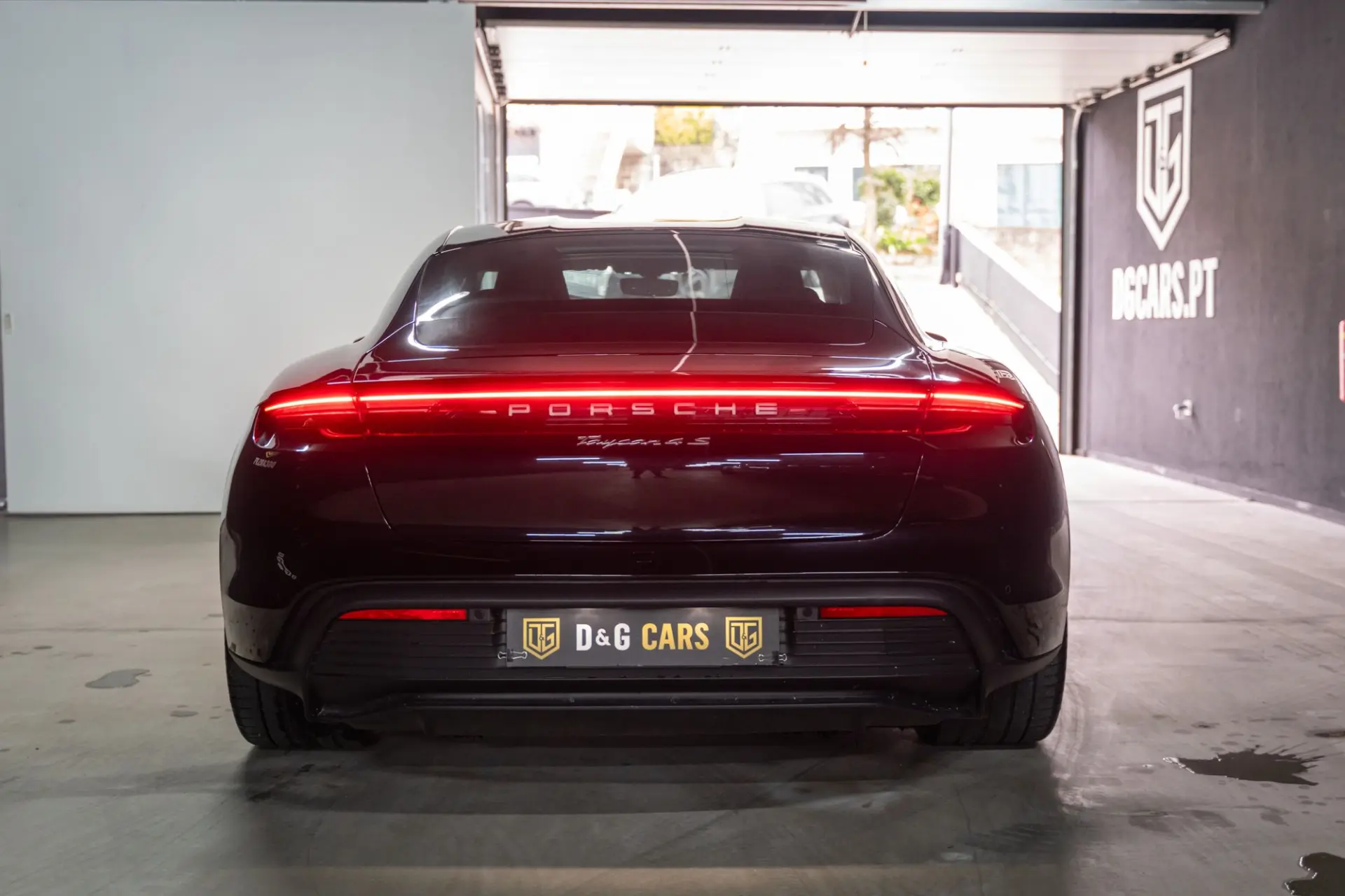 Porsche Taycan 4S 18