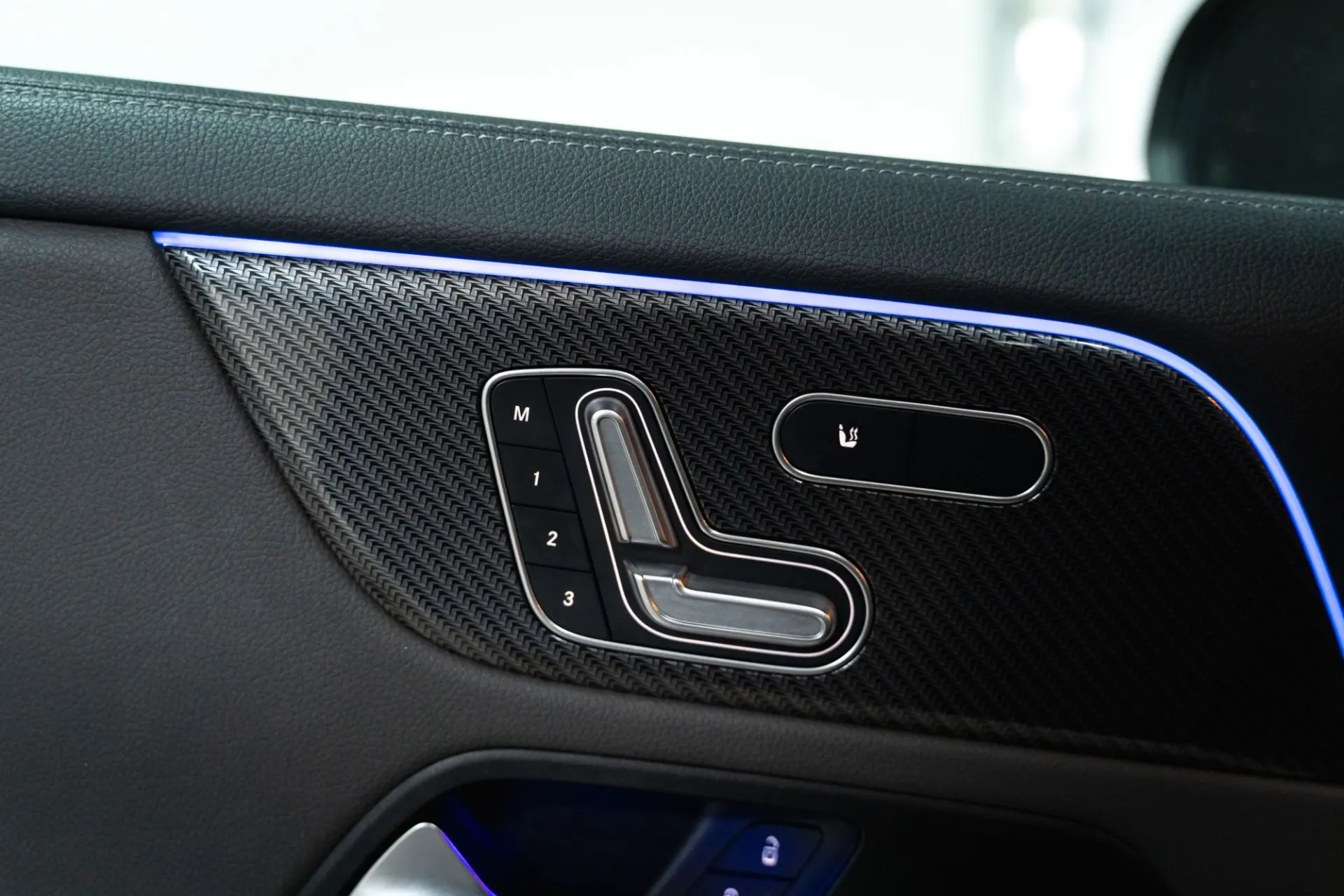 Mercedes-Benz GLA 250 e AMG Line 9