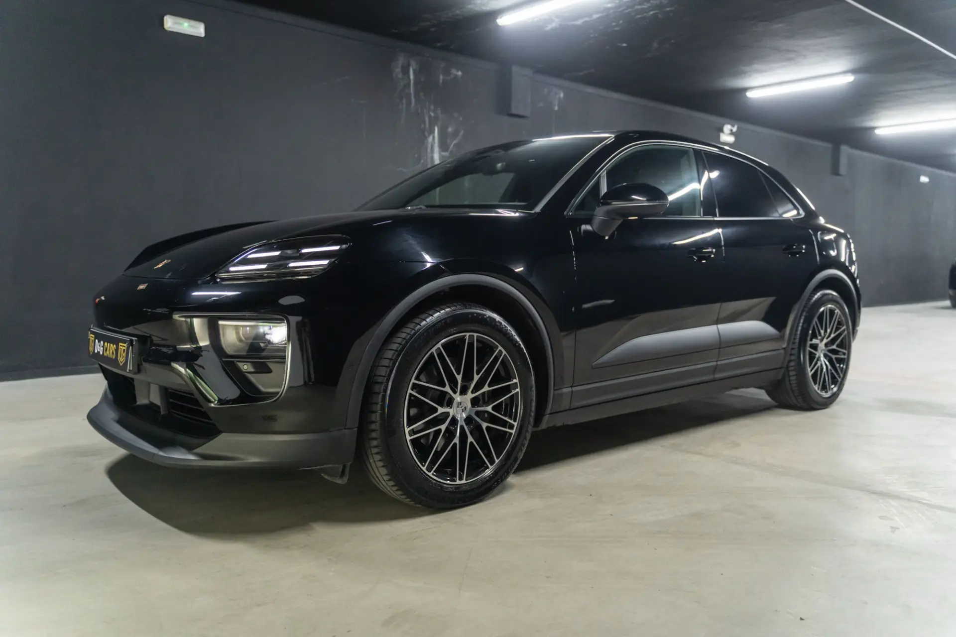 Porsche Macan Electric 4 4