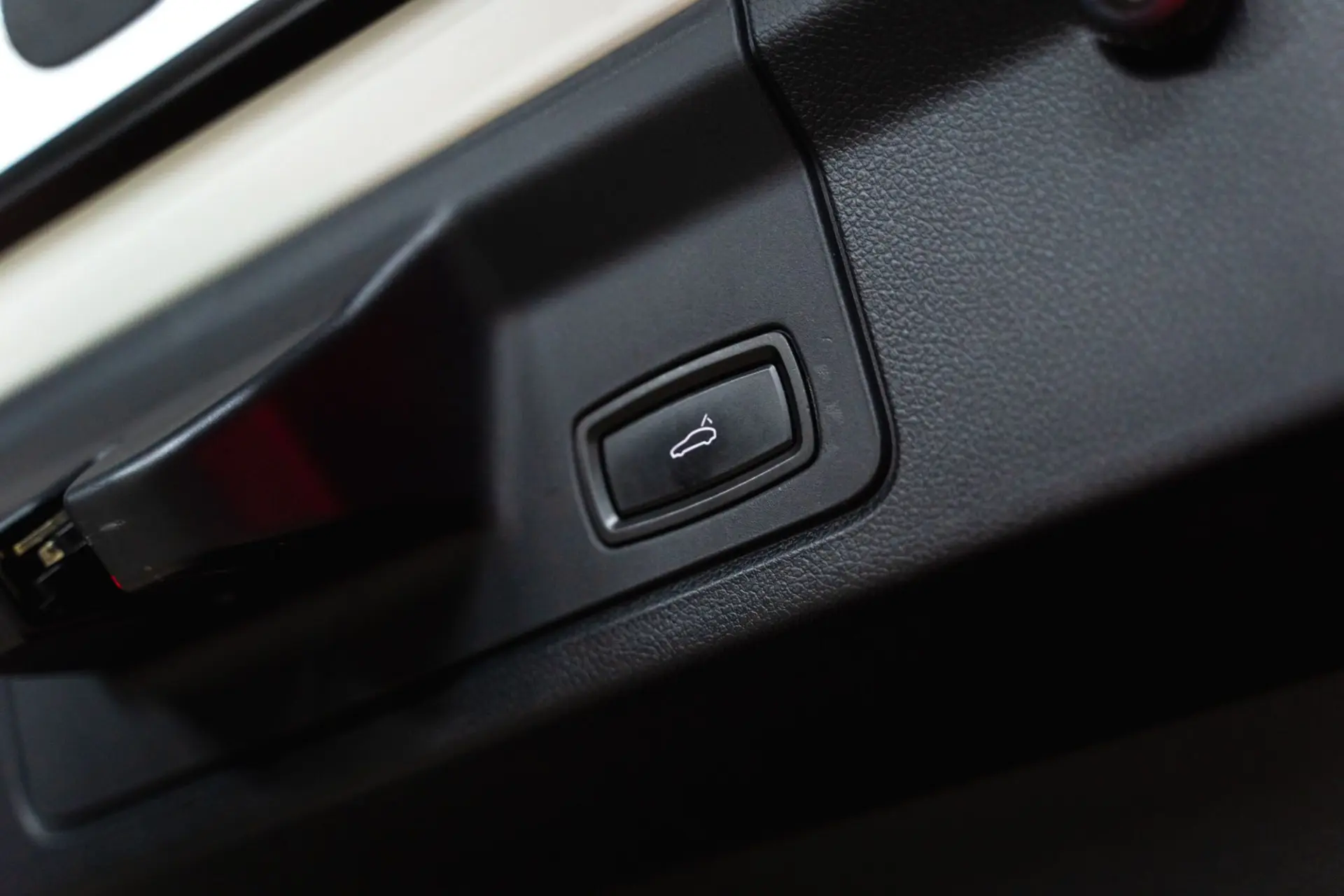 Porsche Panamera Standard 11