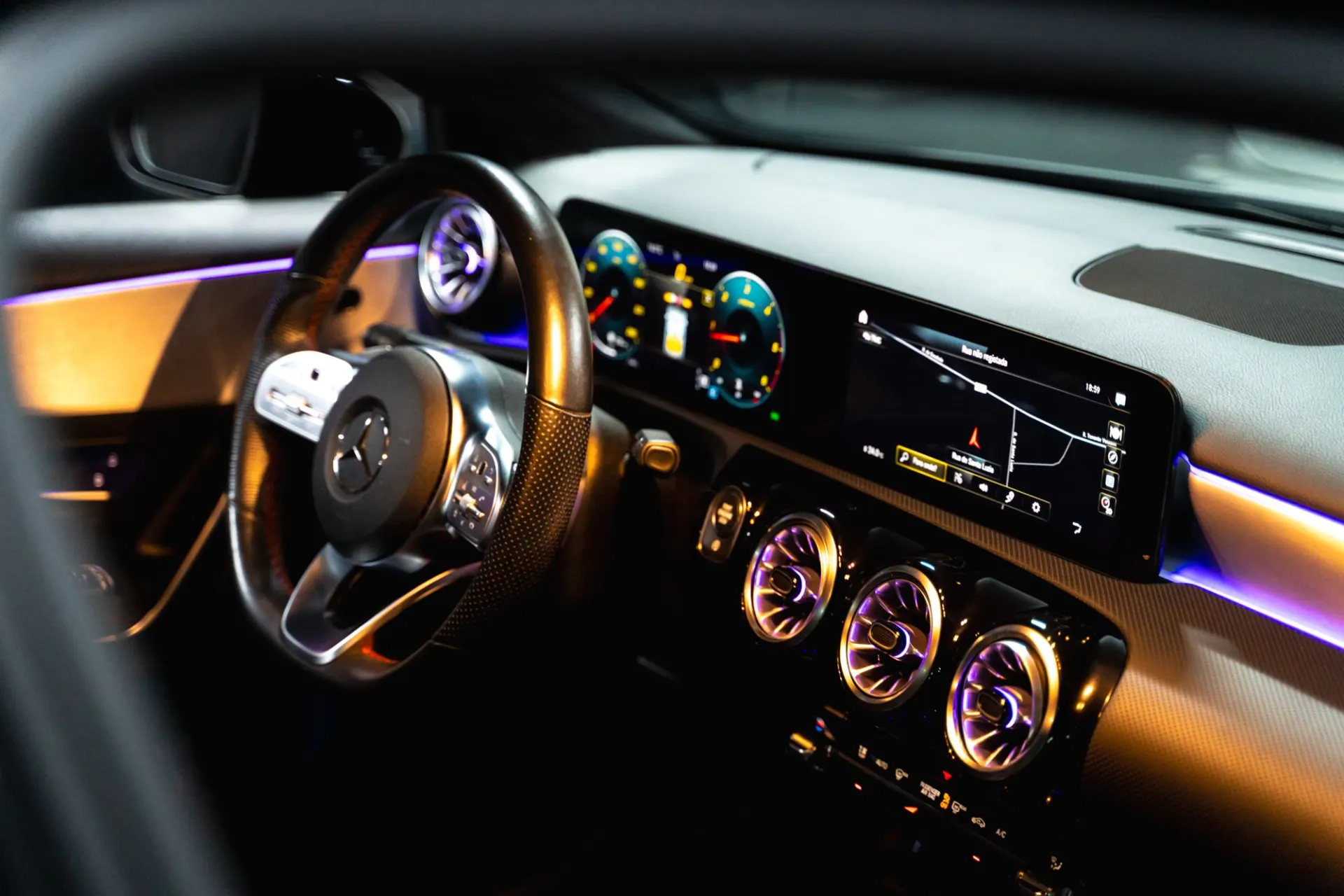 Mercedes-Benz A 180 d AMG Line Aut. 11