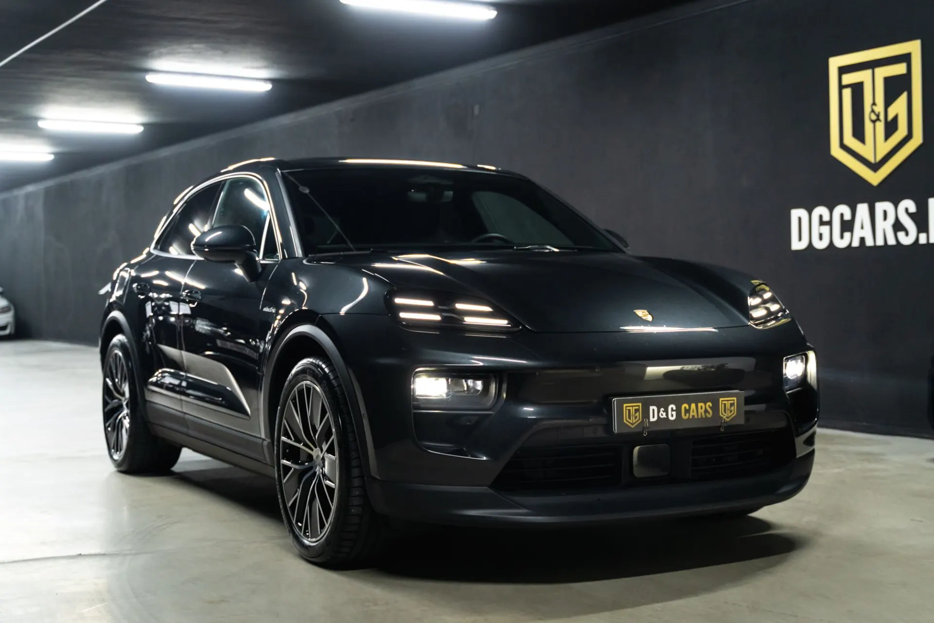 Porsche Macan Standard 1