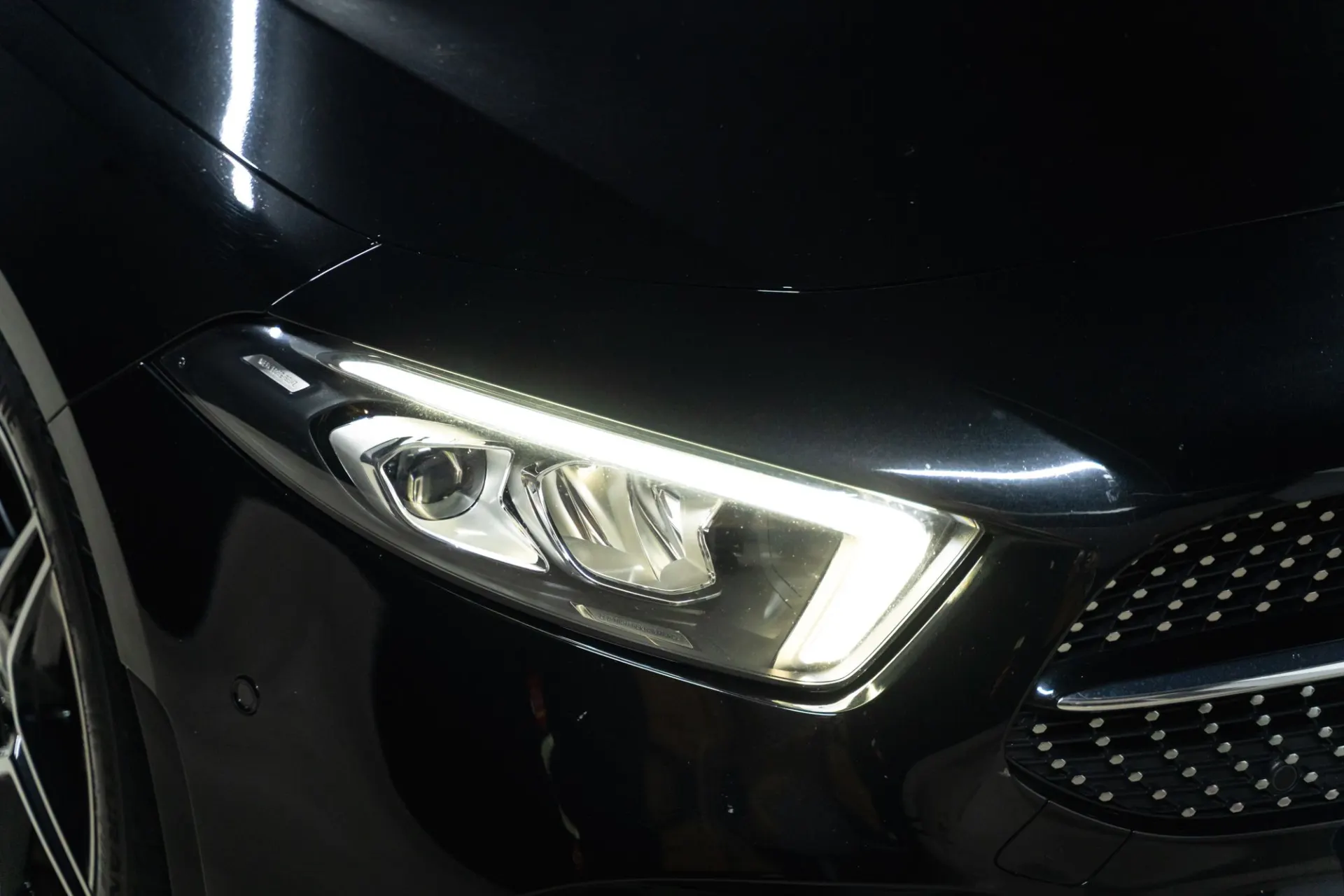 Mercedes-Benz A 180 d AMG Line Aut. 19