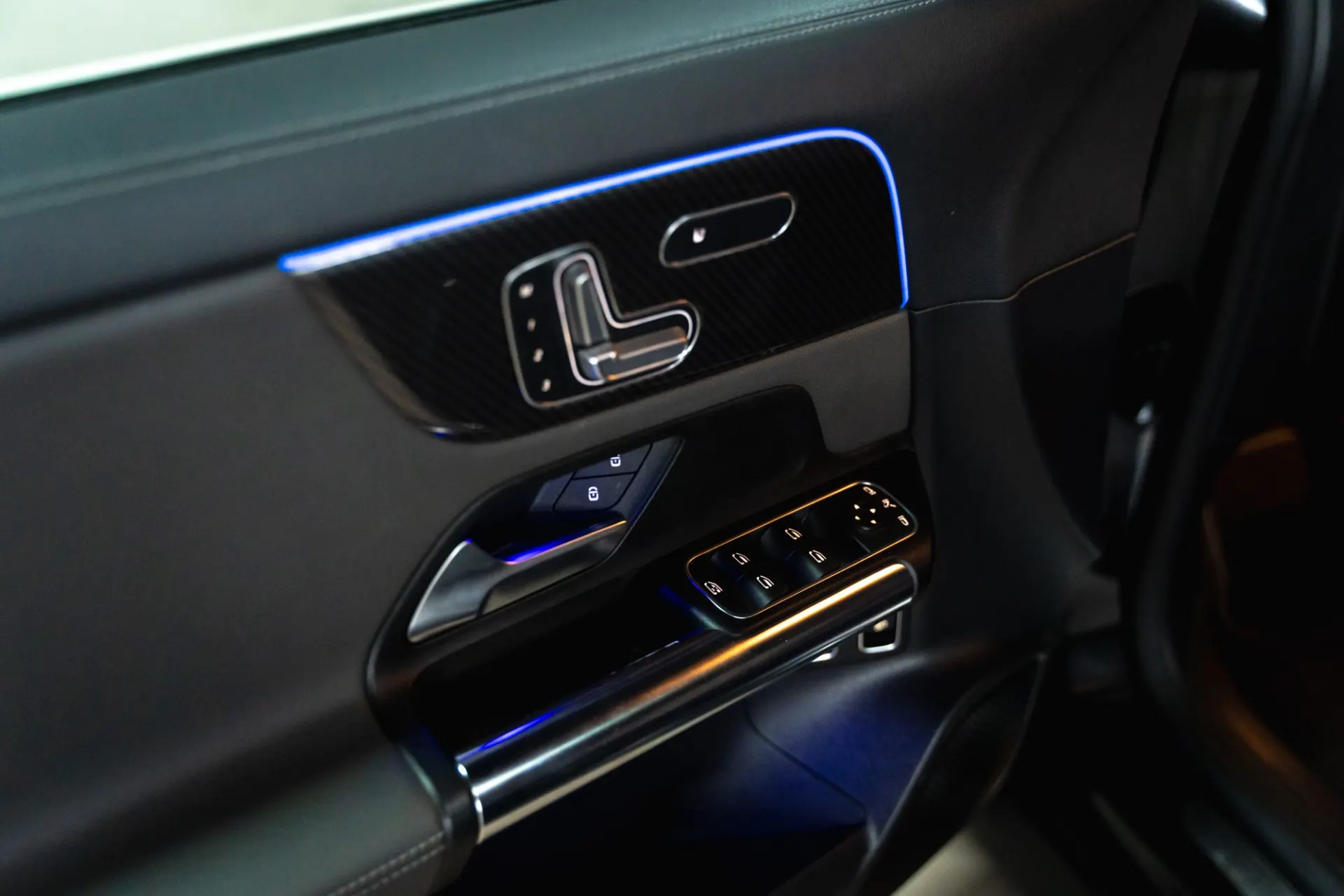 Mercedes-Benz GLA 250 e AMG Line 6