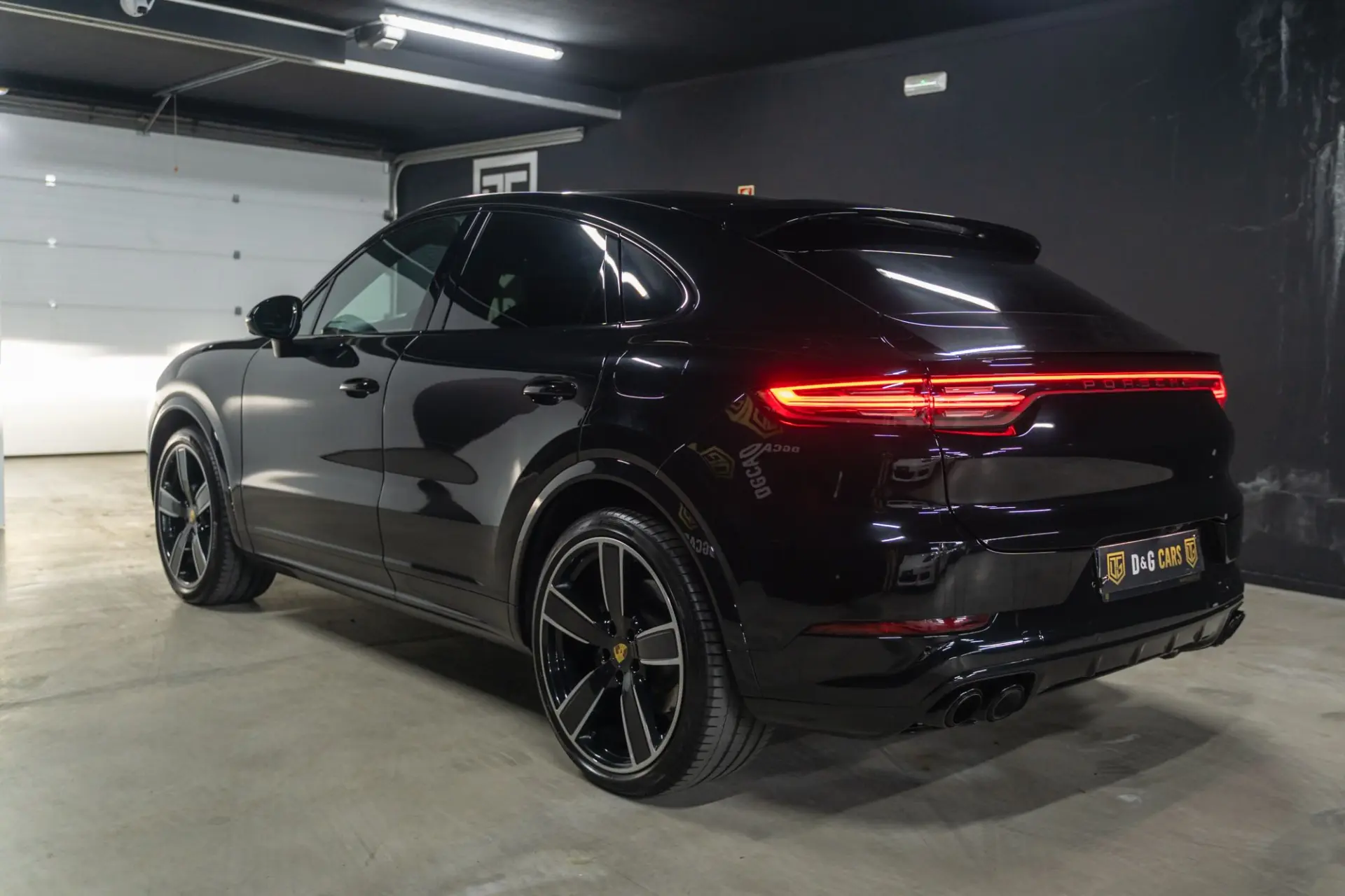 Porsche Cayenne Coupé E-Hybrid 23