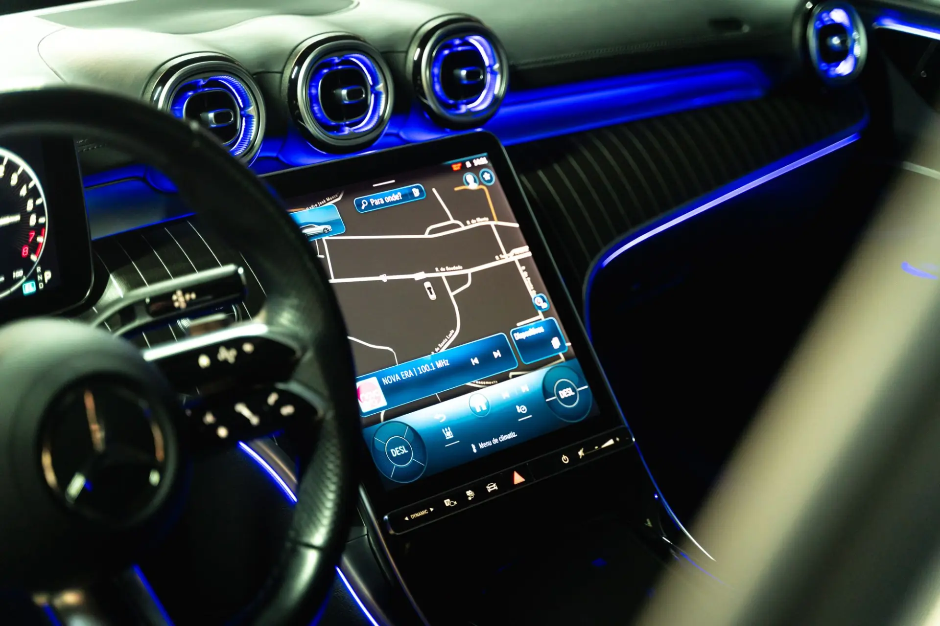 Mercedes-Benz C 300 e AMG Line 8