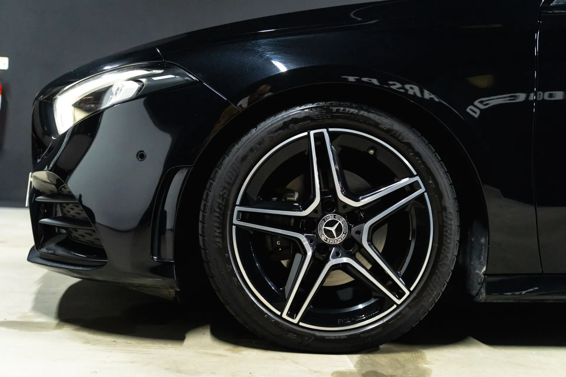 Mercedes-Benz A 180 d AMG Line Aut. 3