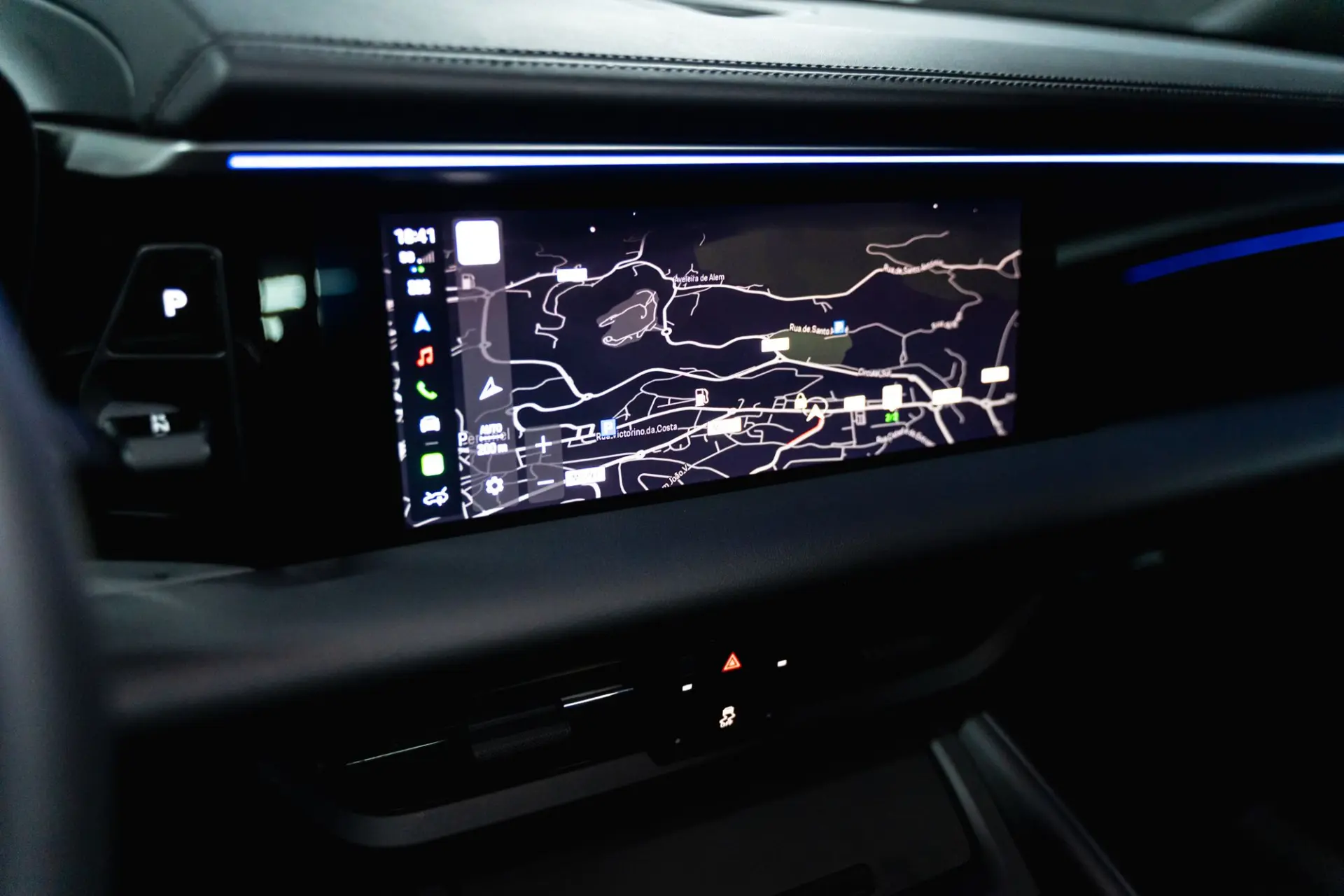 Porsche Macan Electric 4 20