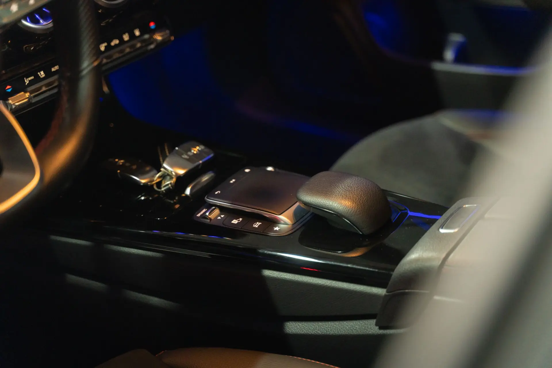 Mercedes-Benz CLA 250 e 8G-DCT AMG Line 8