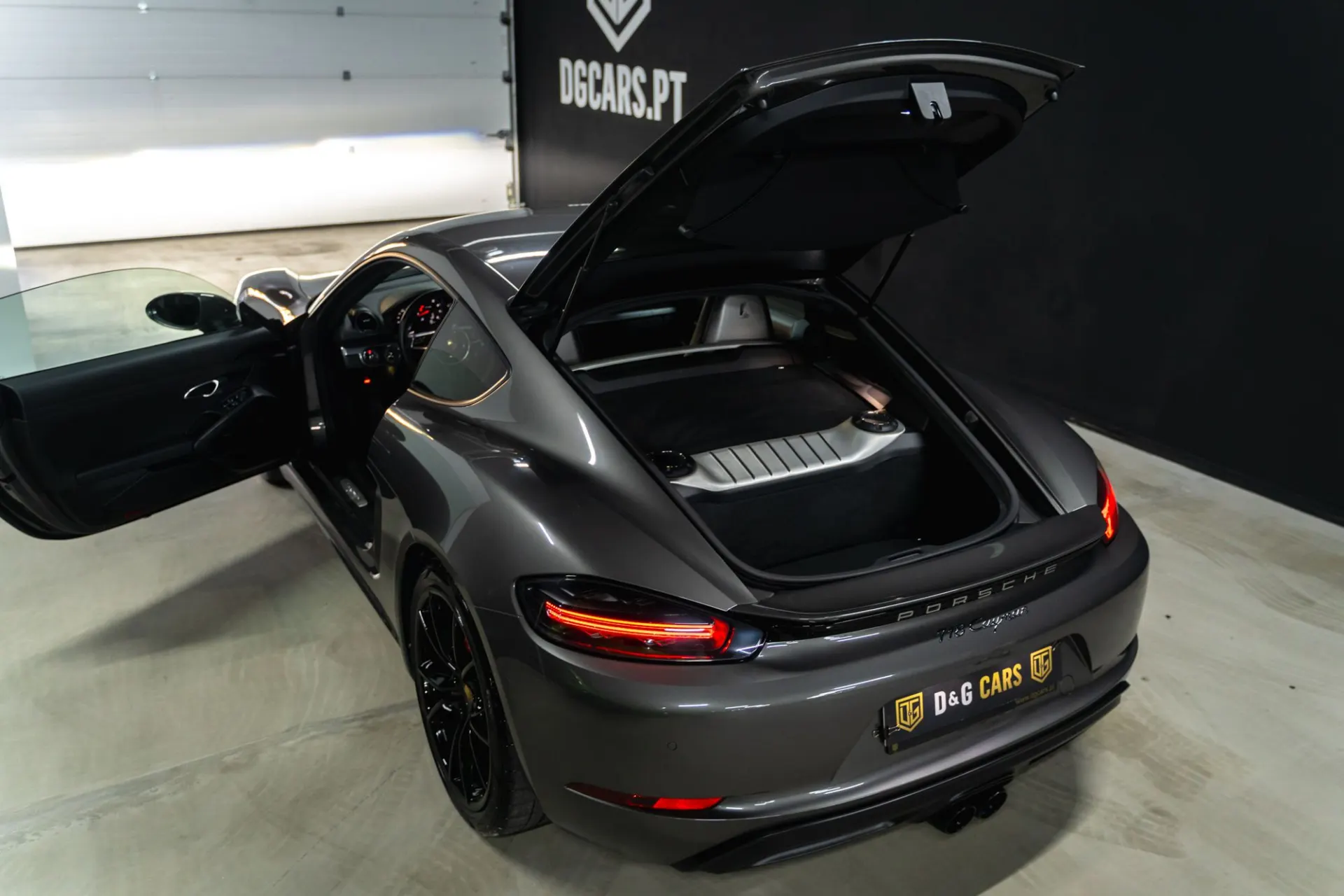 Porsche 718 Cayman 2.0 PDK 22