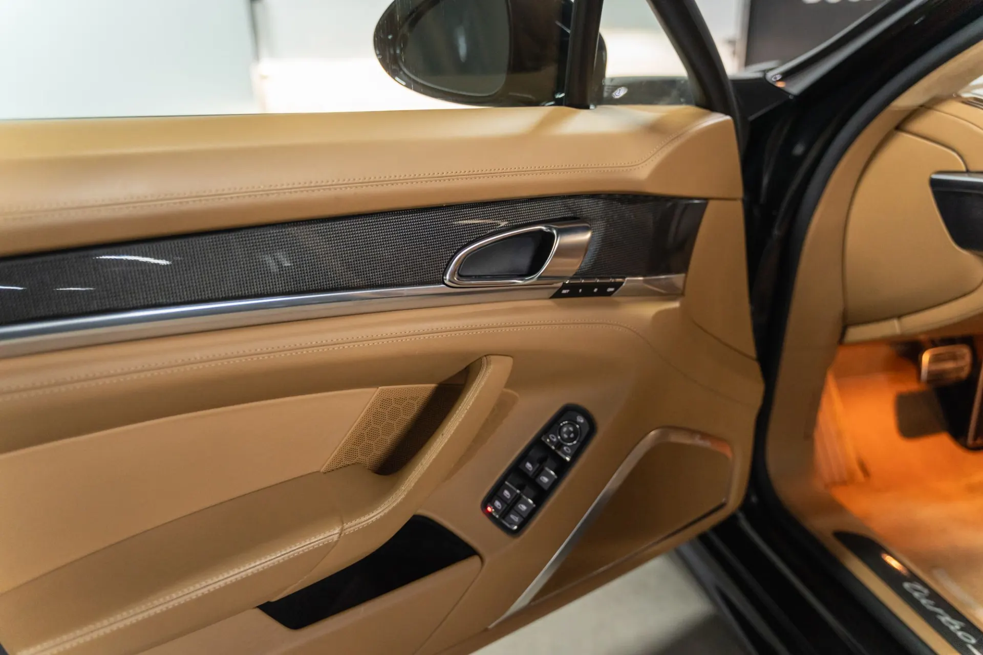 Porsche Panamera Turbo S PDK 10