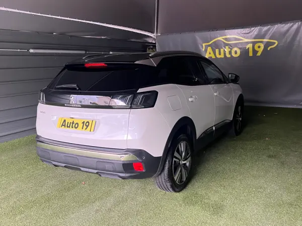 Peugeot 3008 1.2 PureTech Allure Pack EAT8 6