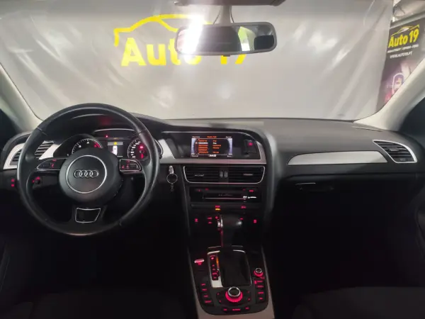 Audi A4 Avant 2.0 TDI multitronic Advance 8