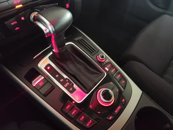 Audi A4 Avant 2.0 TDI multitronic Advance 14