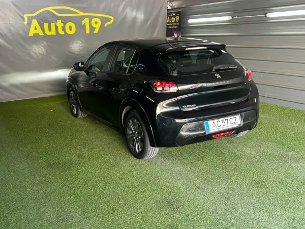Peugeot e-208 50 kWh Active Pack 4