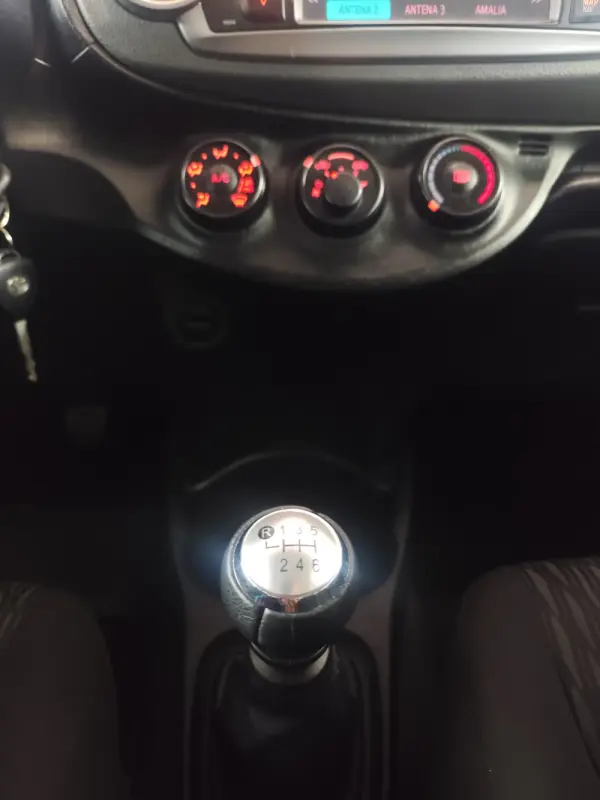 Toyota Yaris 1.4 D-4D Sport+P.Techno 13