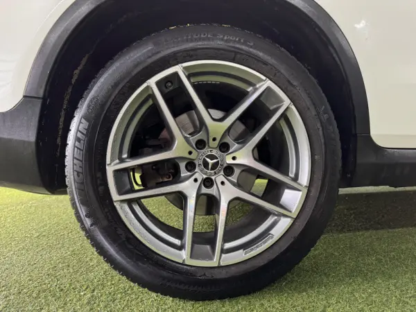 Mercedes-Benz GLC 220 d 4Matic 7