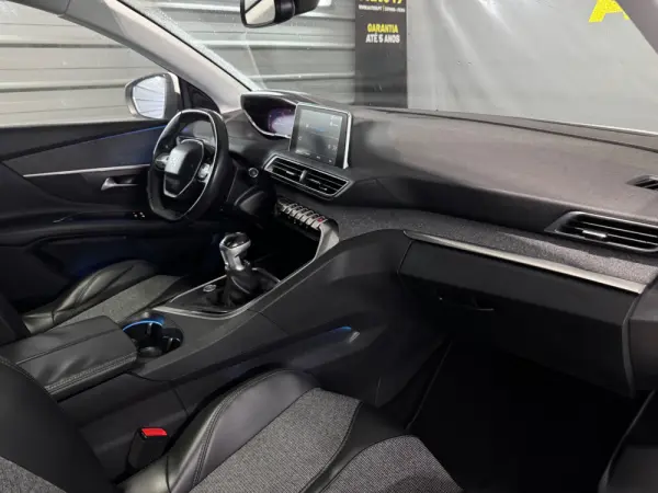 Peugeot 3008 PureTech 130 Stop & Start GPF Allure 14