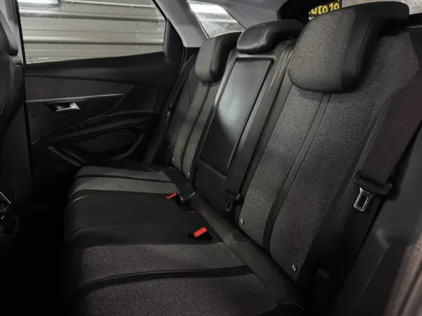 Peugeot 3008 PureTech 130 Stop & Start GPF Allure 27