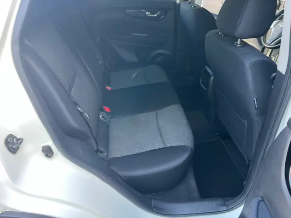 Nissan Qashqai 1.2 DIG-T Tekna Bose 23