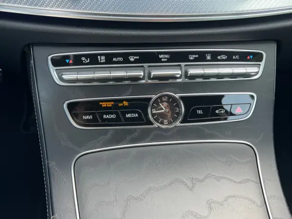 Mercedes-Benz E 300 de Exclusive Line 25