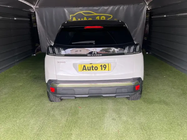 Peugeot 3008 1.2 PureTech Allure Pack EAT8 4