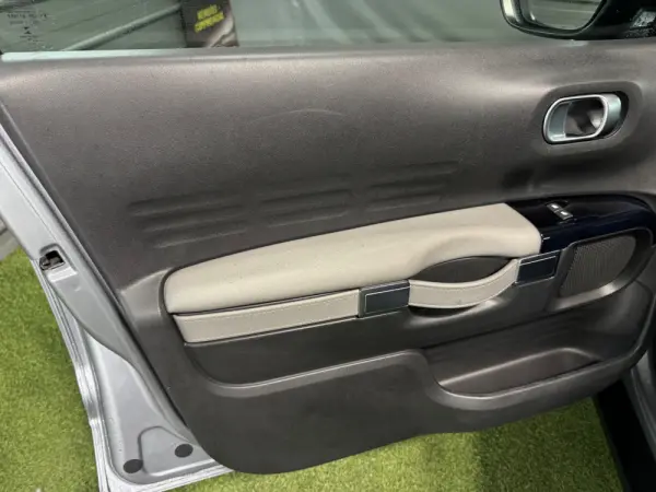 Citroën C4 Cactus 1.2 PureTech Feel Pack 30