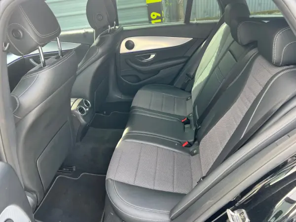 Mercedes-Benz E 300 de Exclusive Line 22