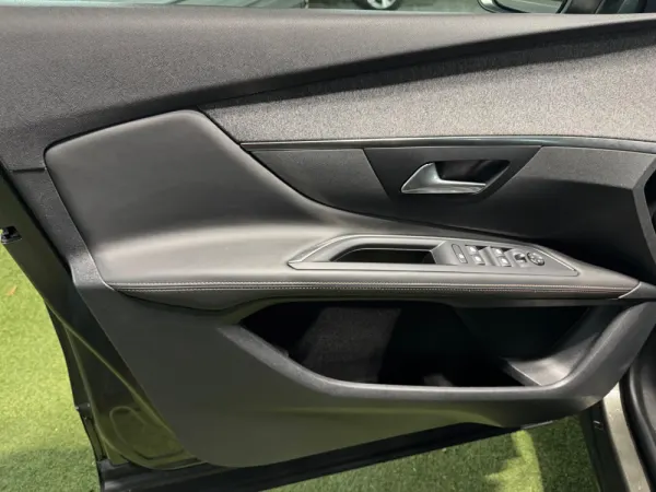 Peugeot 3008 1.2 PureTech GT 34