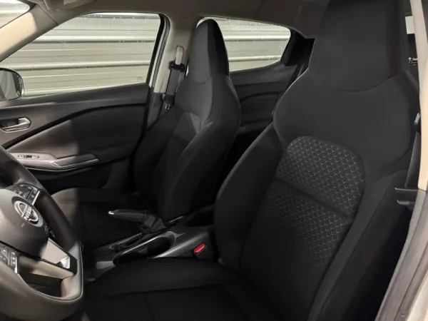 Nissan Juke 1.0 DIG-T N-Connecta NAV. 23