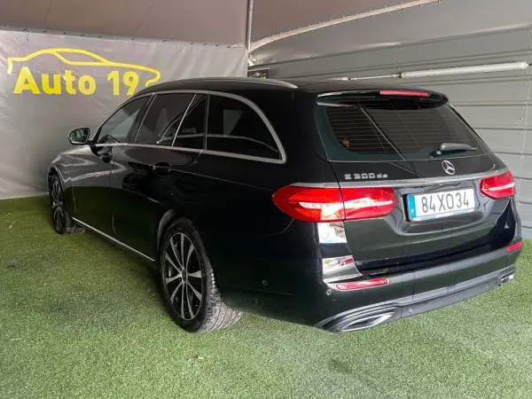 Mercedes-Benz E 300 de Exclusive Line 4