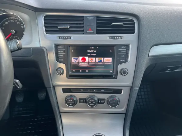 Volkswagen Golf 1.6 TDi Highline 14