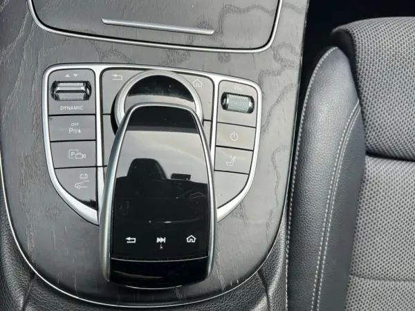Mercedes-Benz E 300 de Exclusive Line 24