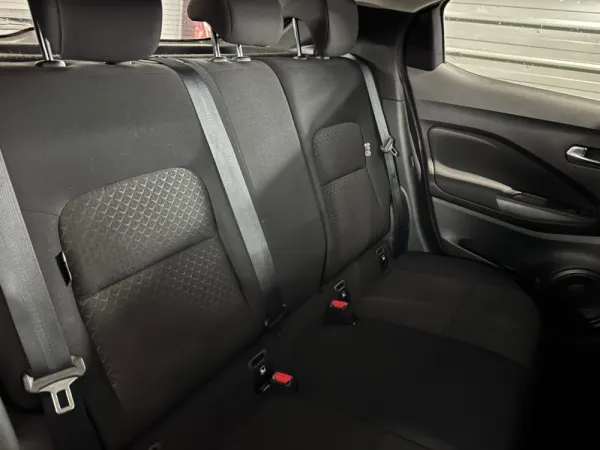 Nissan Juke 1.0 DIG-T N-Connecta NAV. 26