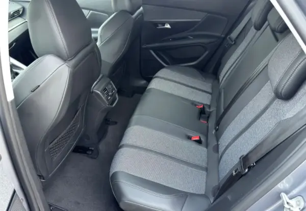 Peugeot 3008 1.5 BlueHDi Allure Pack 7