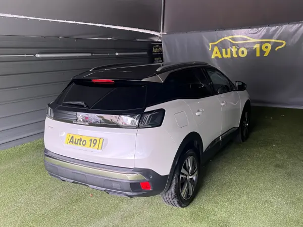 Peugeot 3008 1.2 PureTech Allure Pack EAT8 5