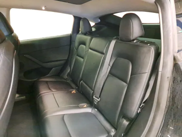 Tesla Model Y Tração Traseira 8