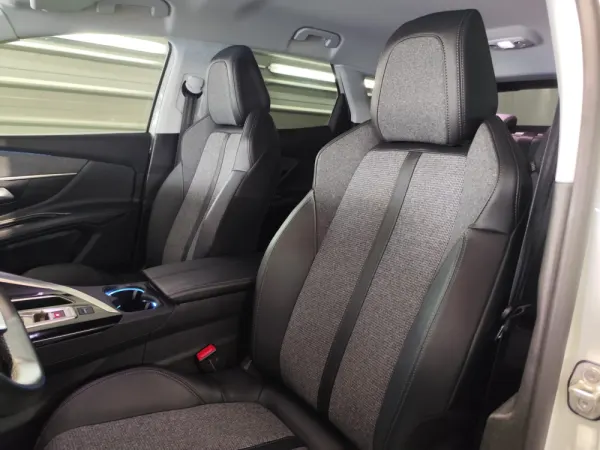 Peugeot 3008 PureTech 130 Stop & Start GPF EAT8 Allure 25