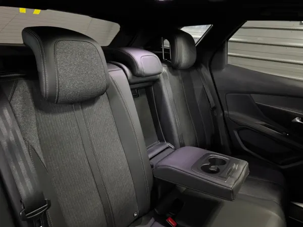 Peugeot 3008 1.2 PureTech GT 30