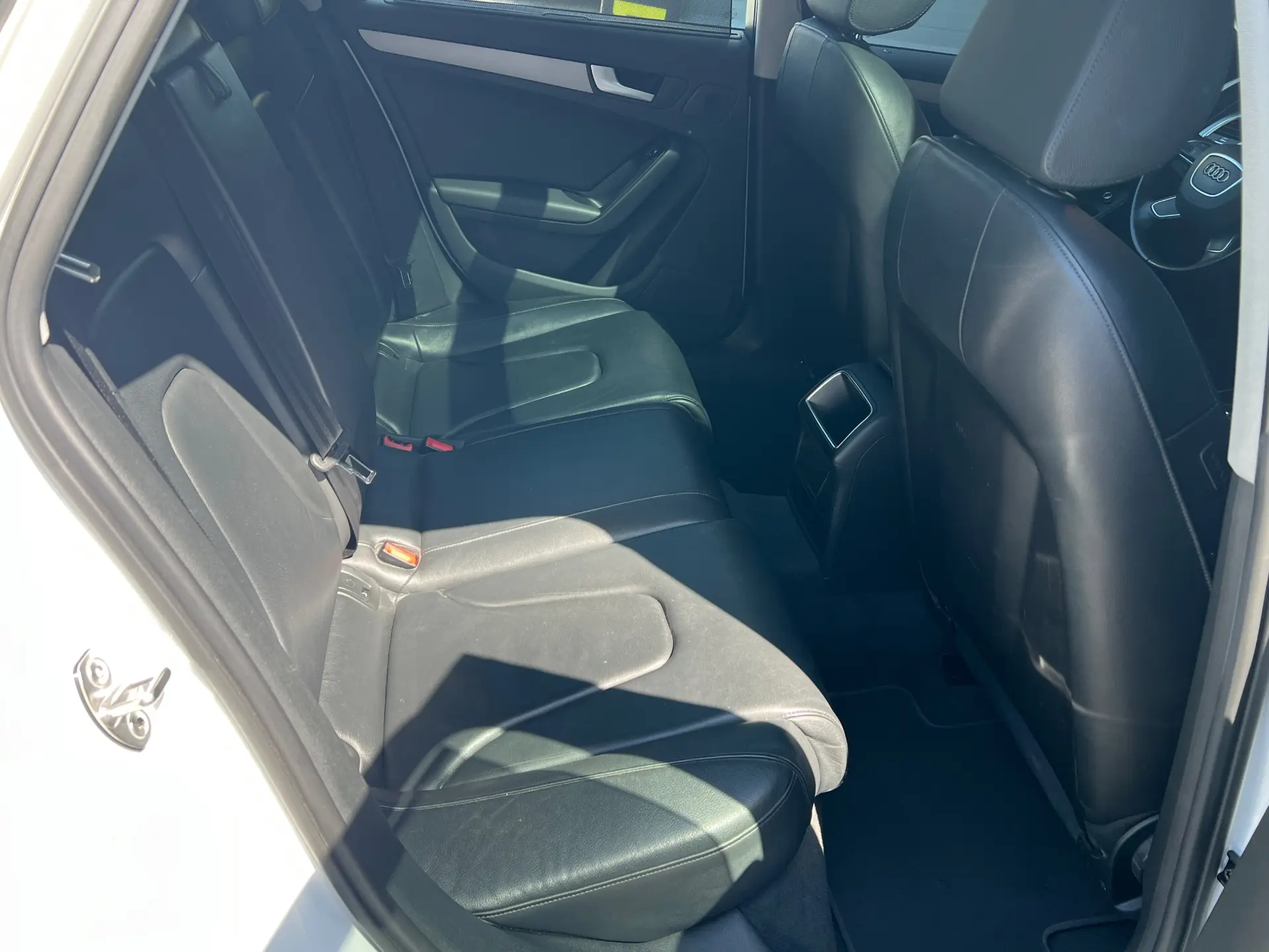 Audi A4 Avant 2.0 TDI Business Line Advance 18