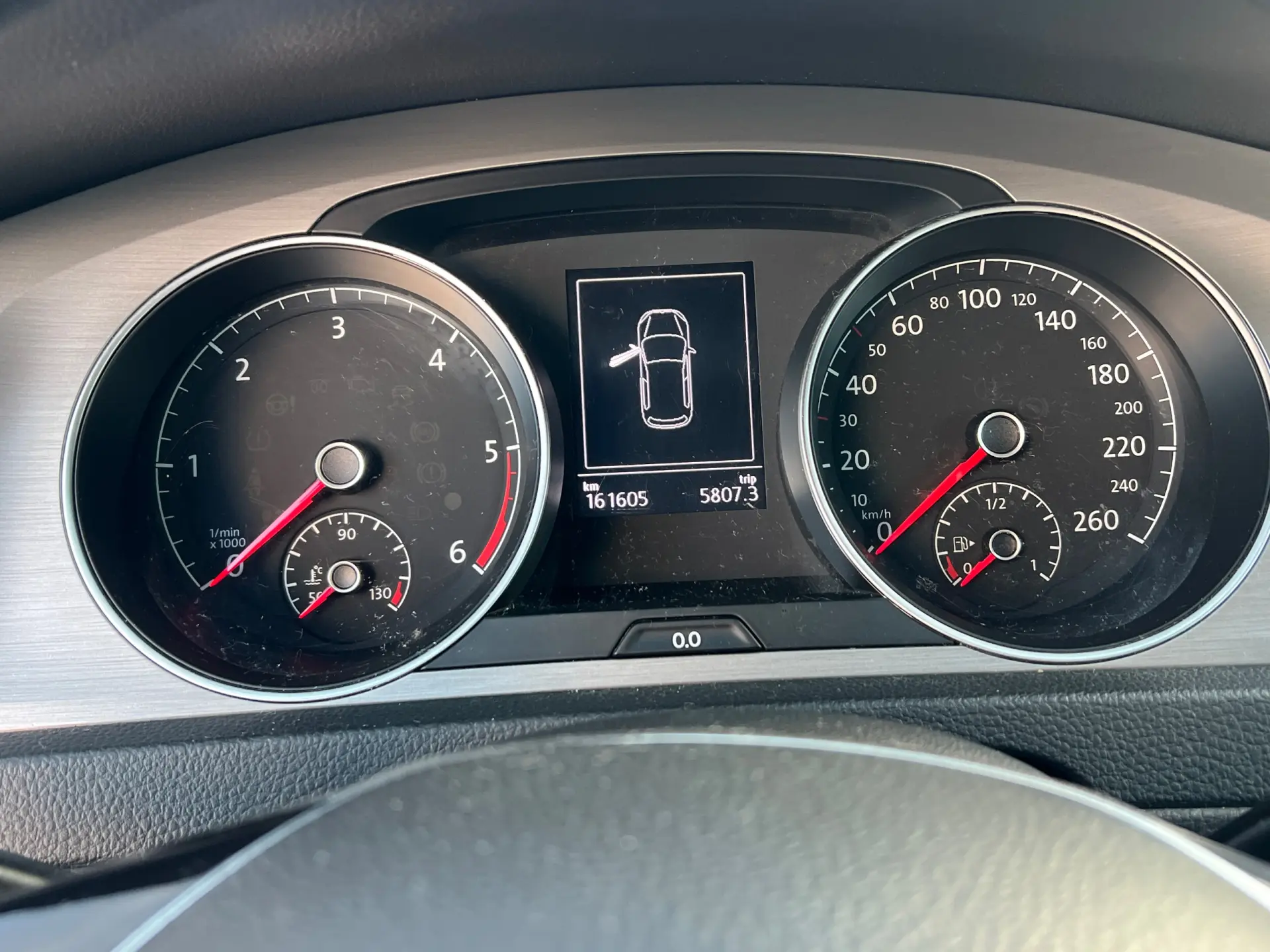 Volkswagen Golf 1.6 TDi Highline 16