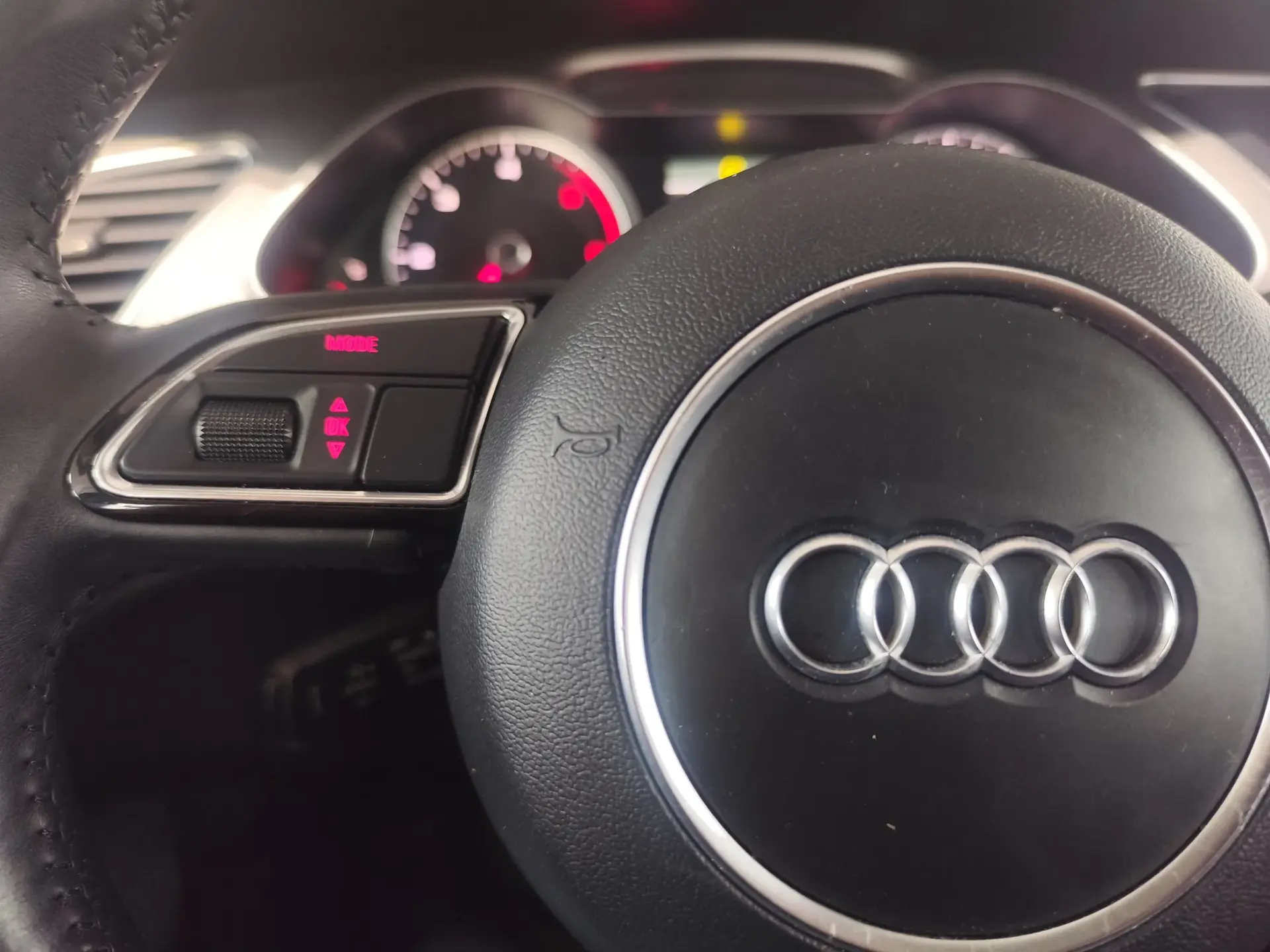 Audi A4 Avant 2.0 TDI multitronic Advance 10