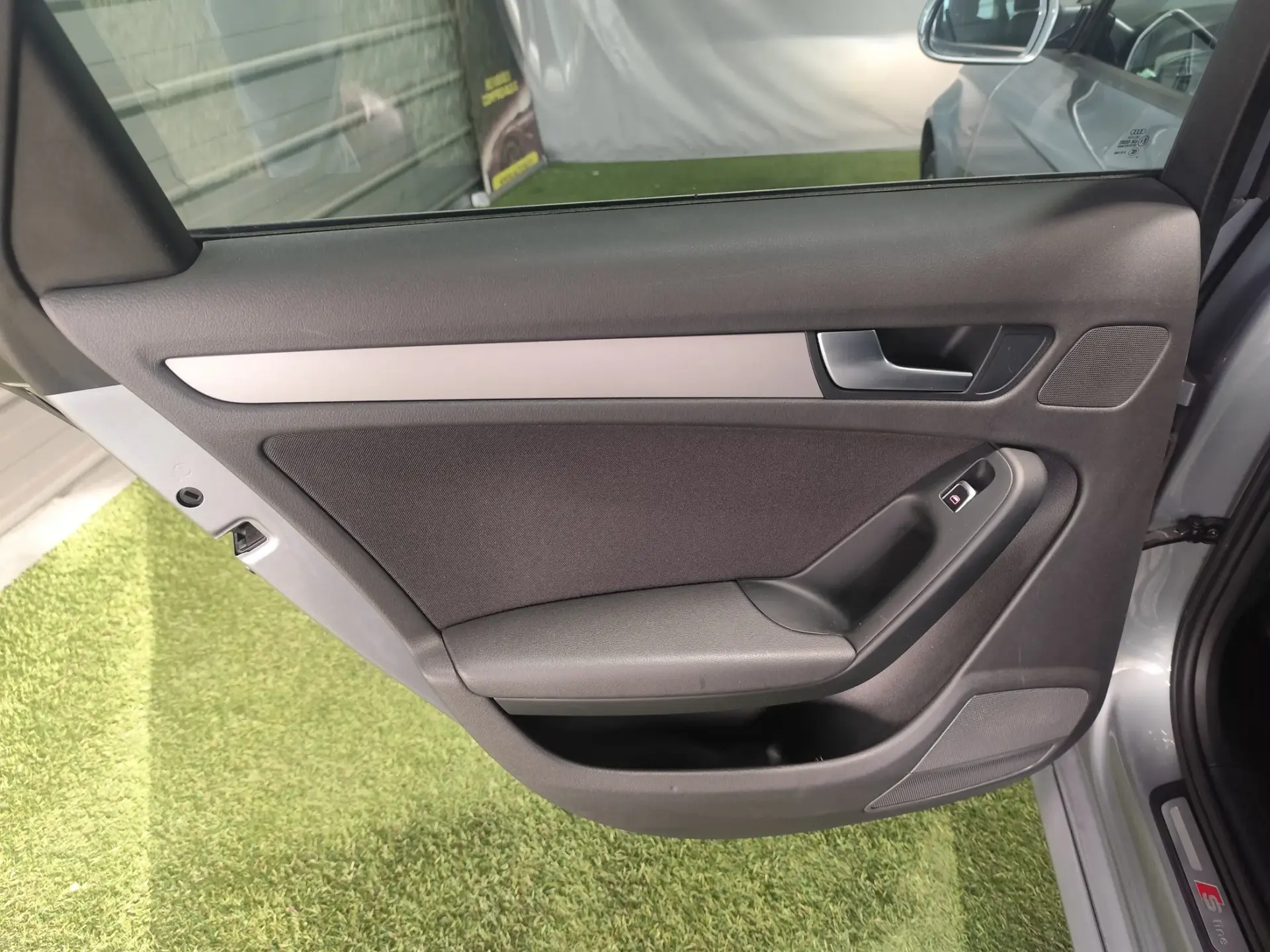 Audi A4 Avant 2.0 TDI multitronic Advance 33