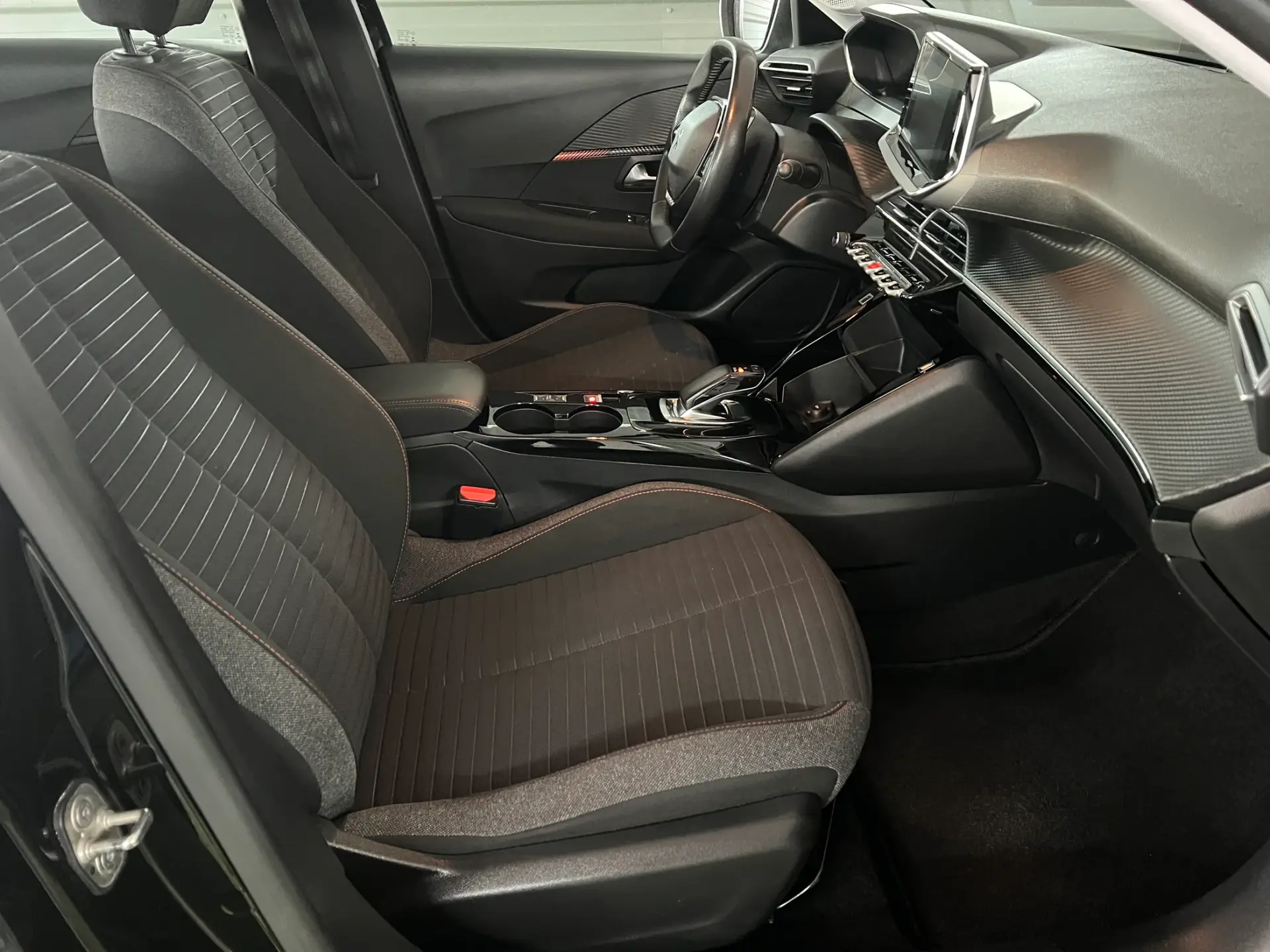 Peugeot e-208 50 kWh Active Pack 15